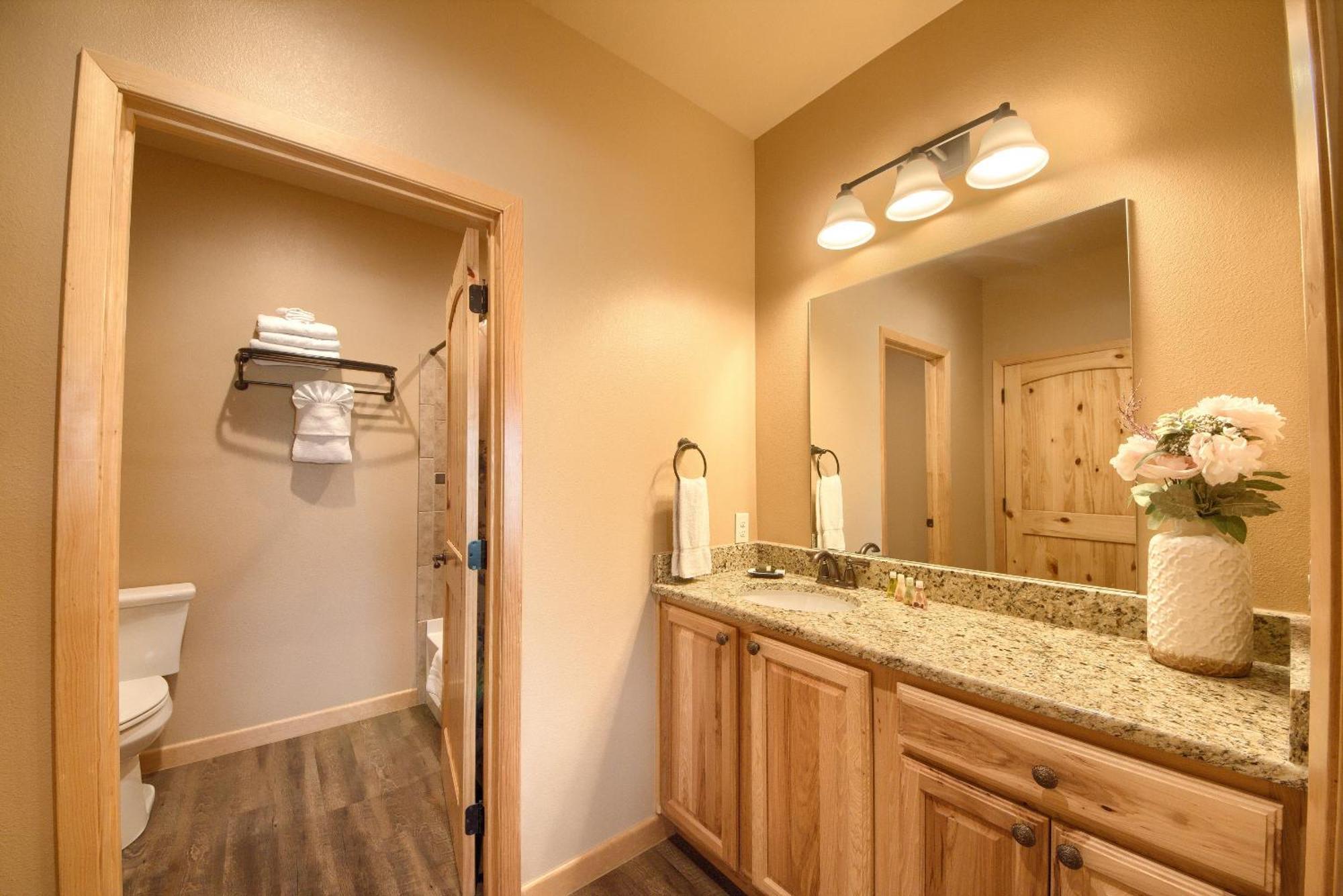 Oma13A14 Gruene Bungalow At Old Mills Resort New Braunfels Εξωτερικό φωτογραφία